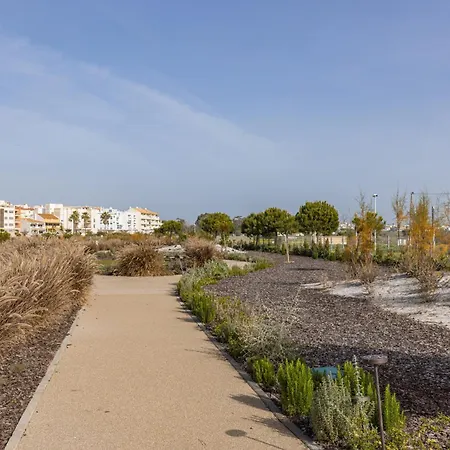 Bayline Xxvi Apartament *